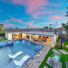 Aquarium Floor, Pool & Jacuzzi at Scottsdale's